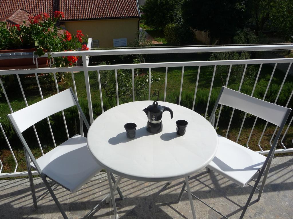 Apartments Noris Pula Exterior photo