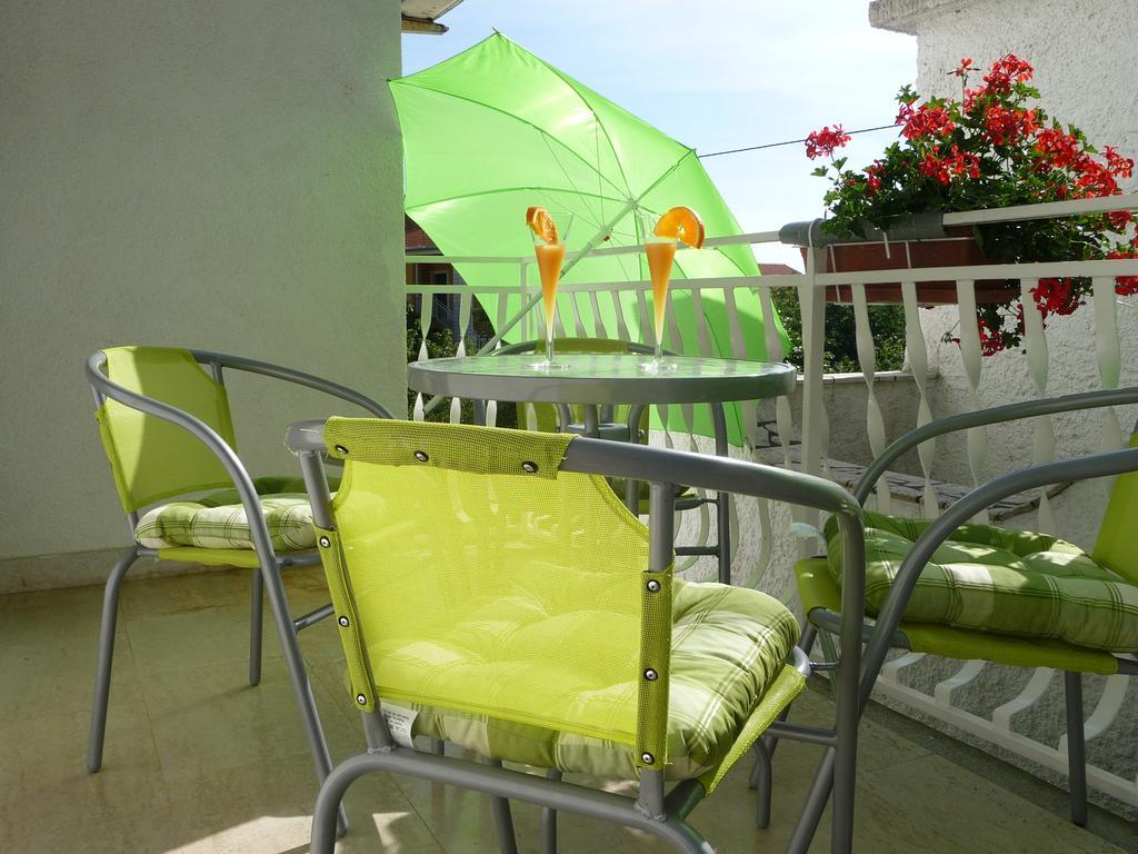 Apartments Noris Pula Exterior photo