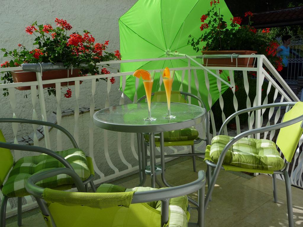 Apartments Noris Pula Exterior photo