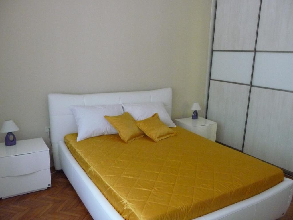 Apartments Noris Pula Exterior photo