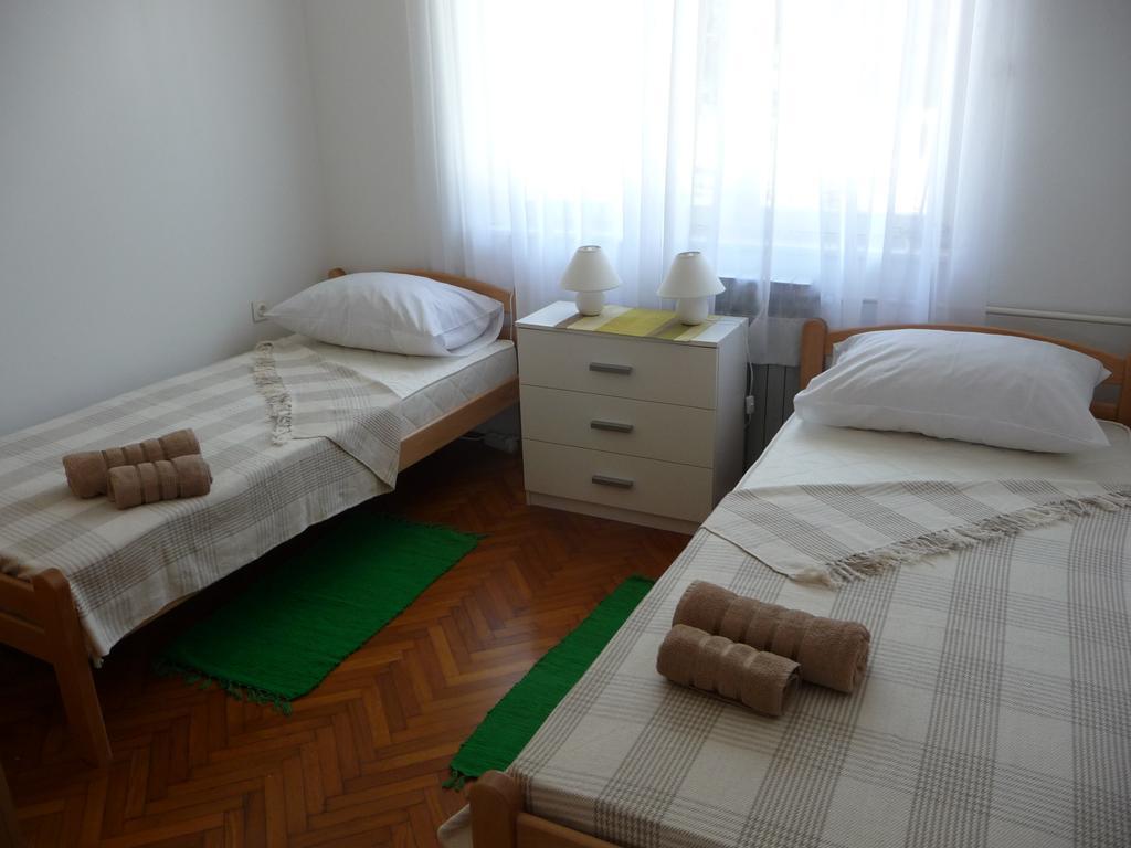 Apartments Noris Pula Exterior photo