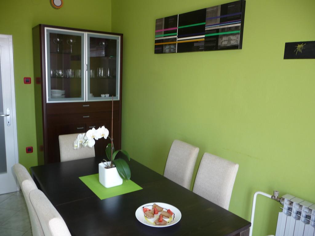Apartments Noris Pula Exterior photo