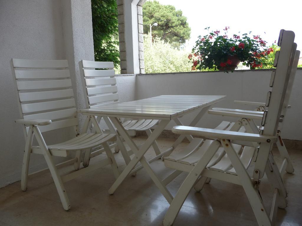 Apartments Noris Pula Exterior photo