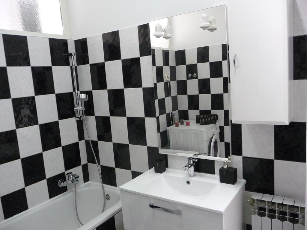 Apartments Noris Pula Exterior photo