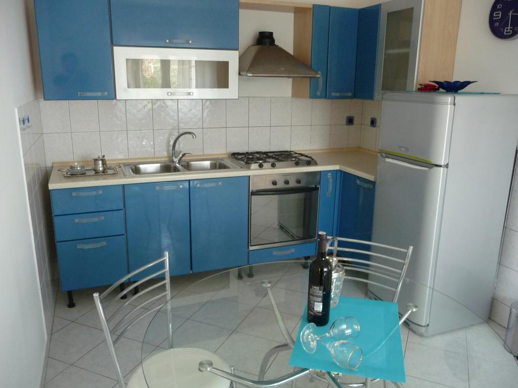 Apartments Noris Pula Exterior photo